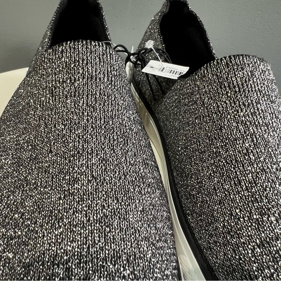 NWT GAP Metallic Slide On Shoes size 8 - Picture 2 of 8